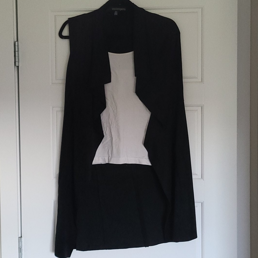 Vest - Picture 2 of 3
